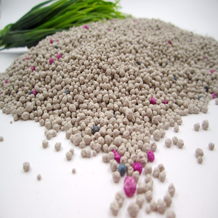 clay litter622488.jpg clay litter.JPG